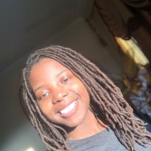 Meet your Posher, Ramoni